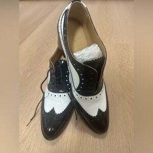The Office of Angela Scott Miss Button Mid Heel Navy White Patent Oxford 39.5